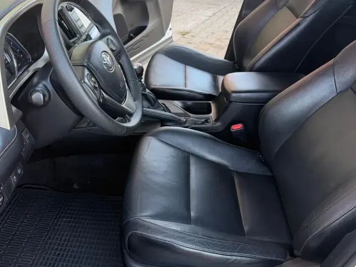 Toyota RAV4 IV 2.0 D-4D 4x4 Edition S