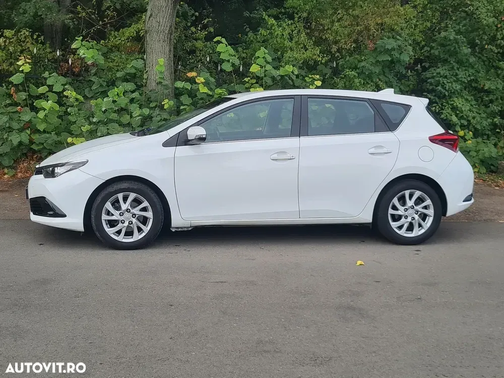 Toyota Auris III 1.2 L Turbo Luna — imagine 3