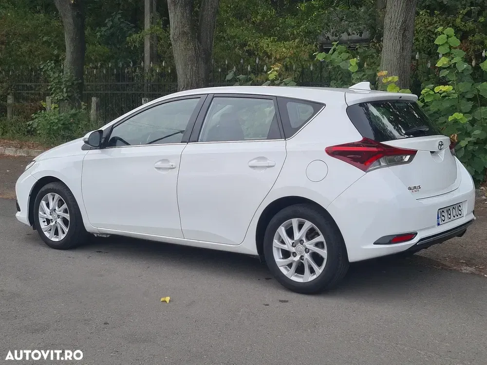 Toyota Auris III 1.2 L Turbo Luna — imagine 4