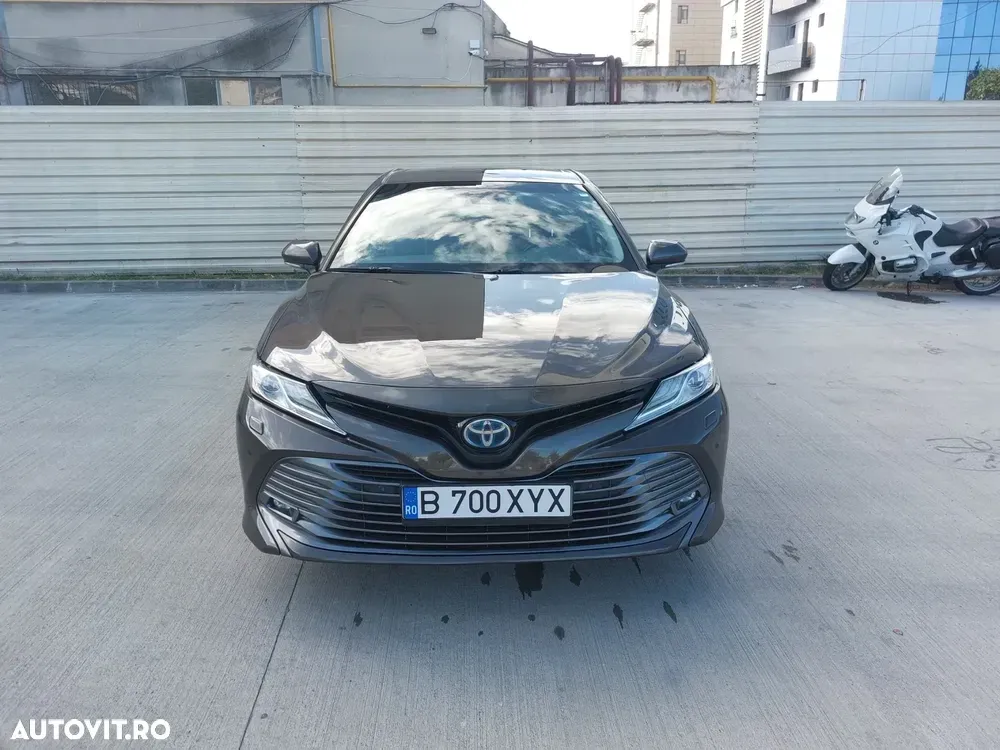 Toyota Camry 2.5 Exclusive — imagine 2