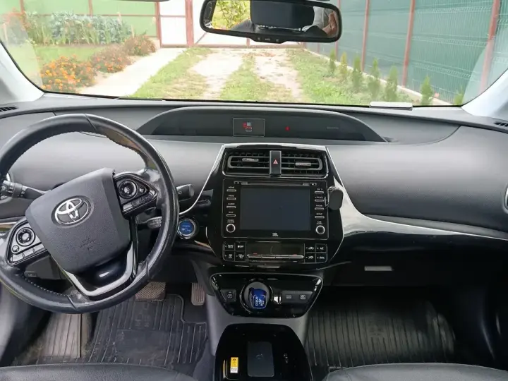Toyota Prius V Hybrid Executive