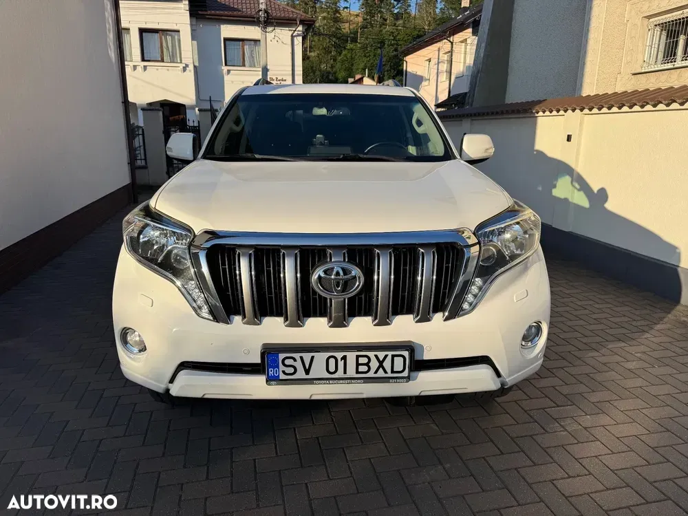 Toyota Land Cruiser 2.8l Turbo D-4D M/T Executive — imagine 2
