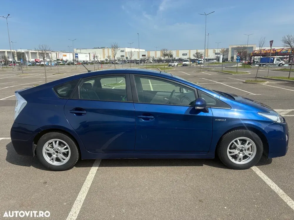 Toyota Prius III Sol Plus — imagine 2