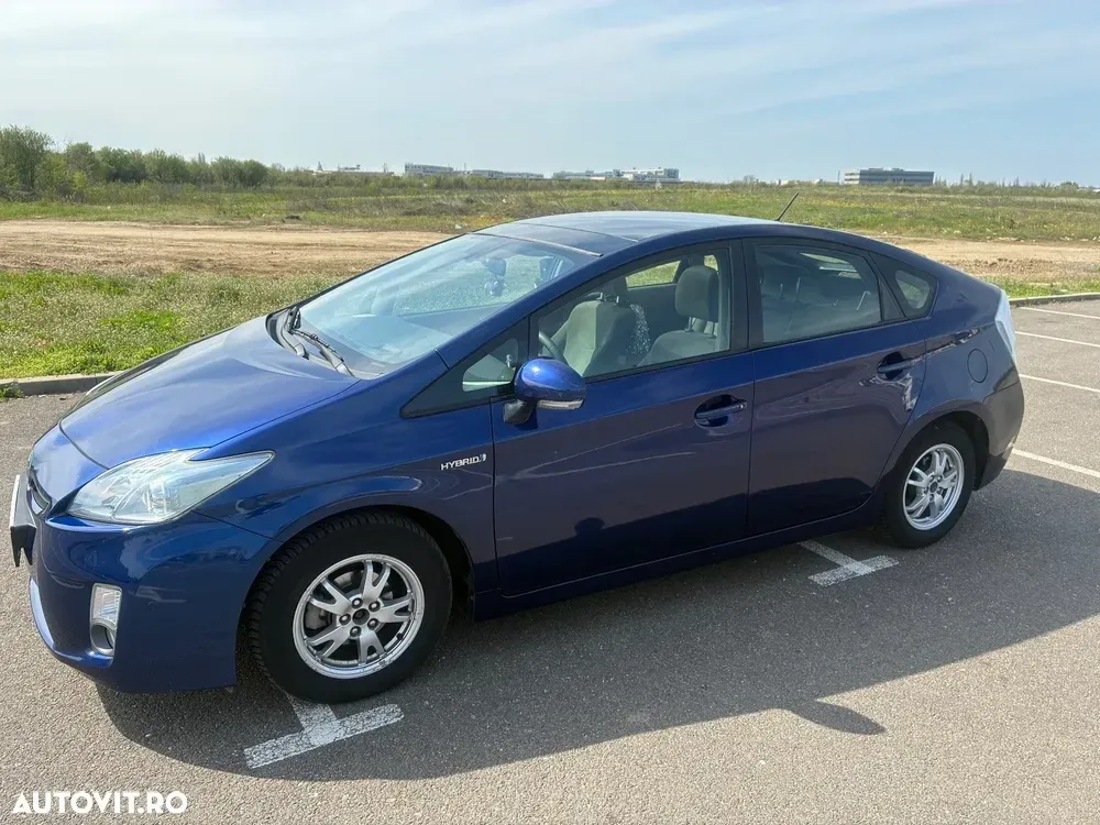 Toyota Prius III Sol Plus — imagine 3