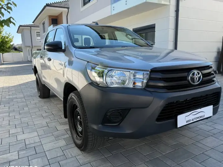 Toyota Hilux VIII 4x4 Double Cab M/T Comfort