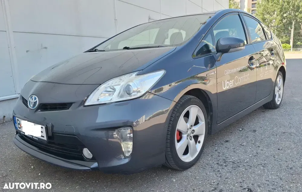 Toyota Prius III Hybrid — imagine 3
