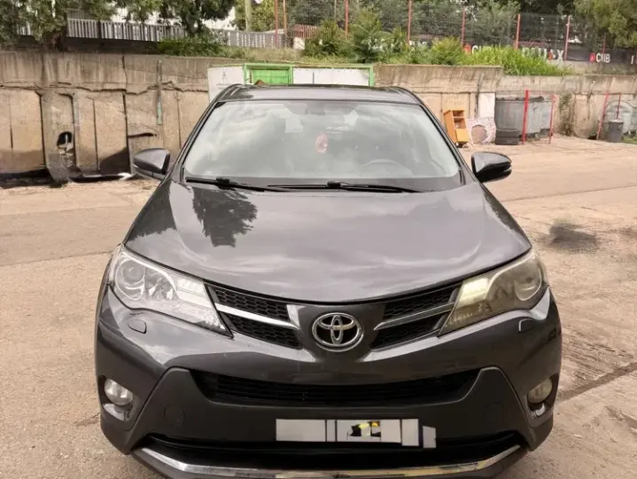 Toyota RAV4 IV 2.2 D-4D Luxury
