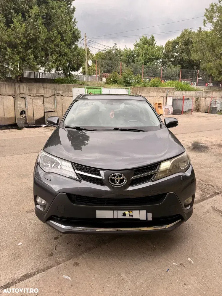 Toyota RAV4 IV 2.2 D-4D Luxury — imagine 3