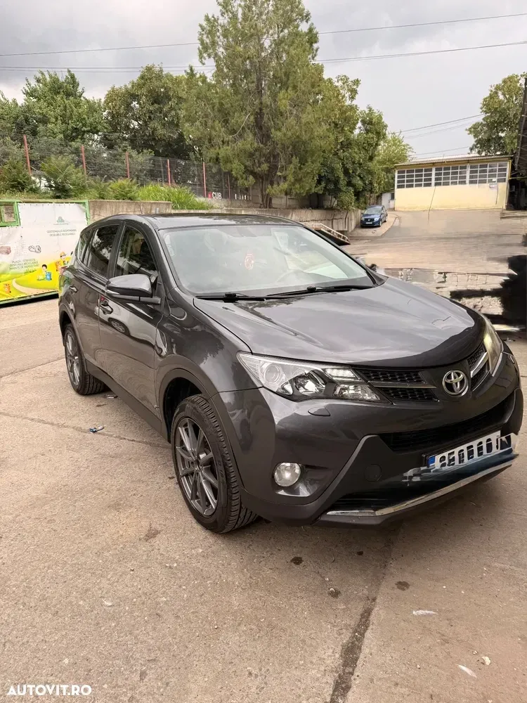 Toyota RAV4 IV 2.2 D-4D Luxury — imagine 4