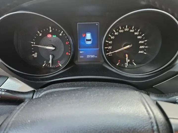 Toyota Avensis III 2.0 D-4D Elegance