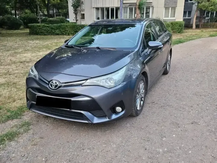 Toyota Avensis III 2.0 D-4D Elegance