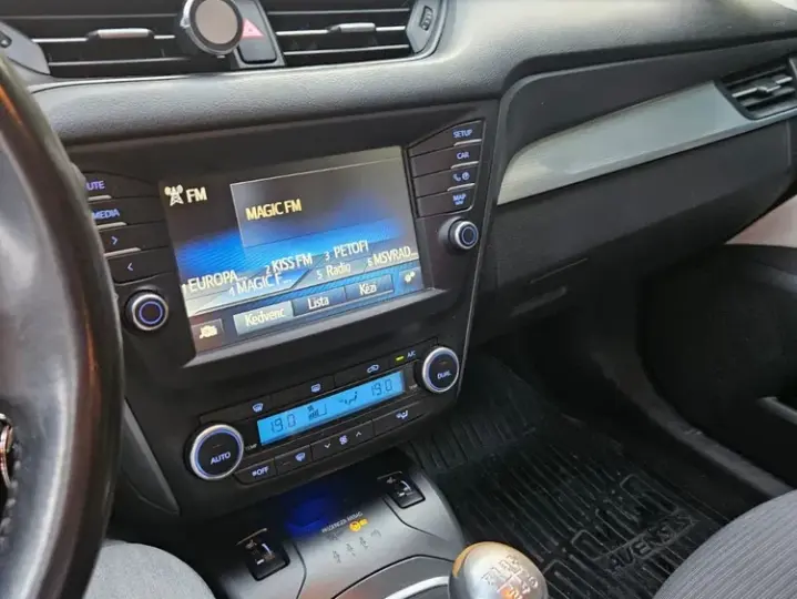 Toyota Avensis III 2.0 D-4D Elegance
