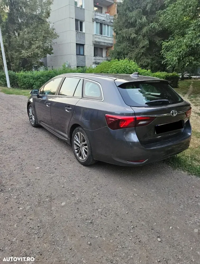 Toyota Avensis III 2.0 D-4D Elegance — imagine 2