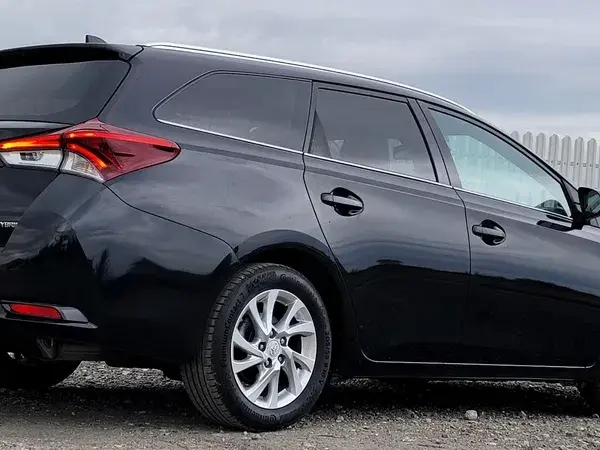 Toyota Auris II