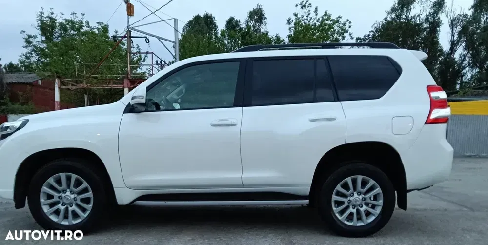 Toyota Land Cruiser 3.0l Turbo D-4D Aut. Luxury — imagine 4