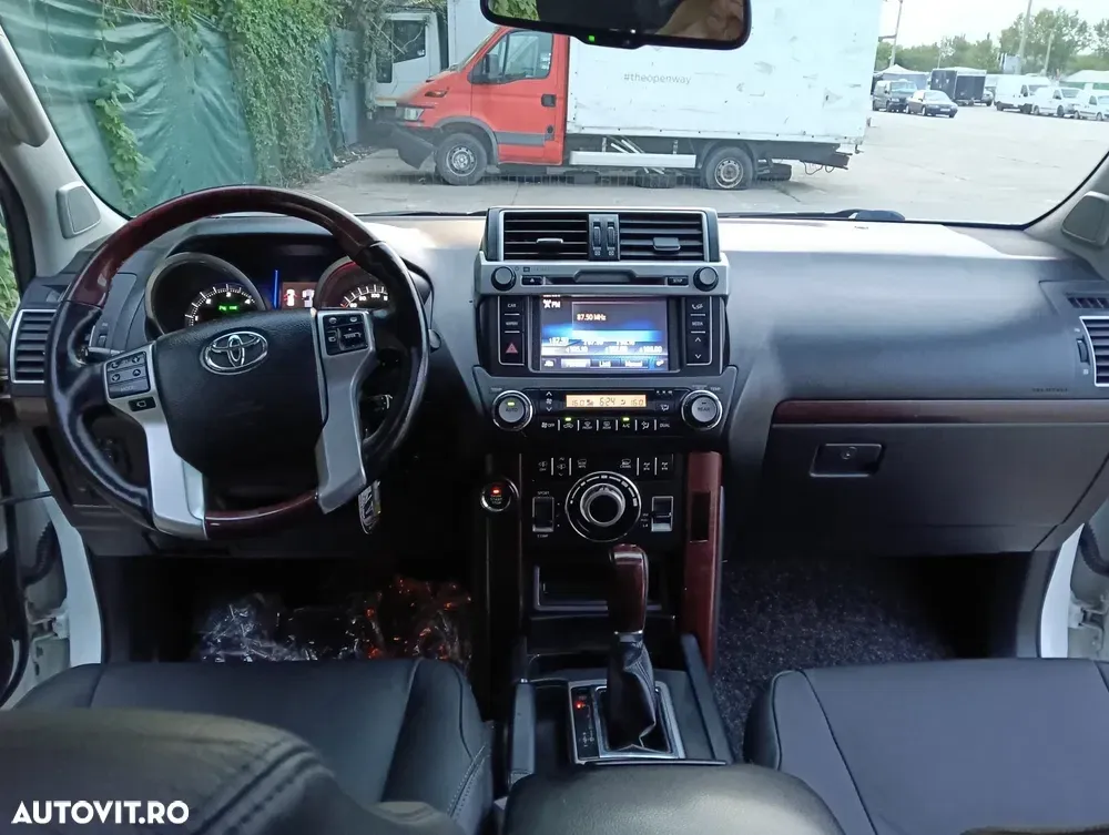 Toyota Land Cruiser 3.0l Turbo D-4D Aut. Luxury — imagine 6