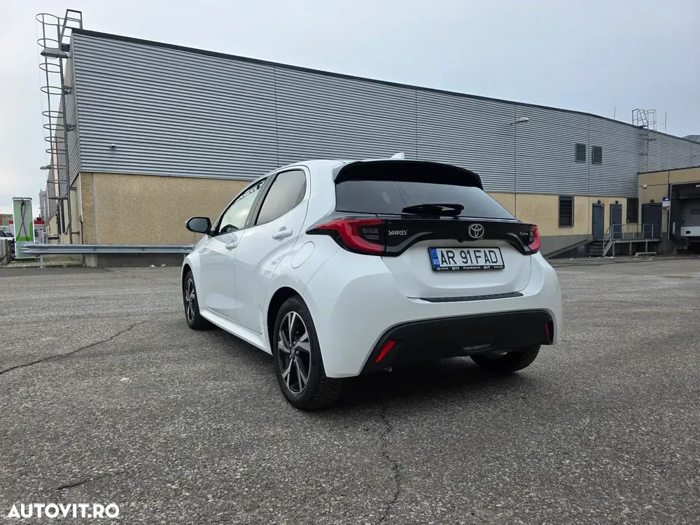 Toyota Yaris 116 1.5 VVT-i Team Deutschland — imagine 4