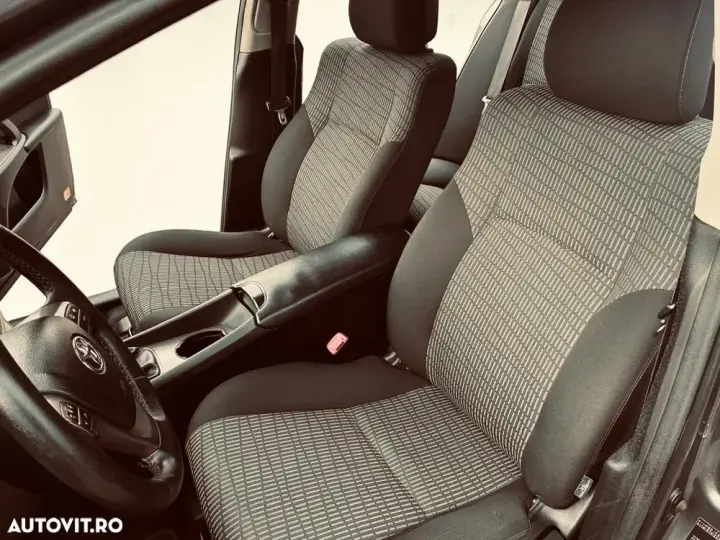 Toyota Avensis III 1.6 Executiv