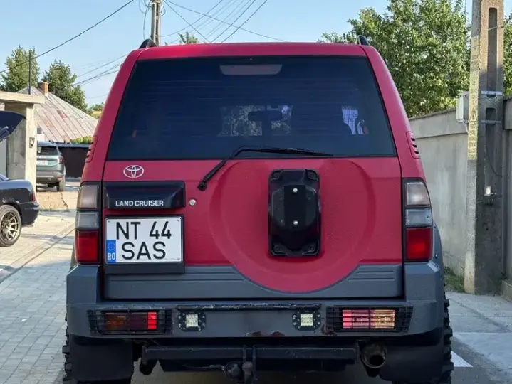 Toyota Land Cruiser