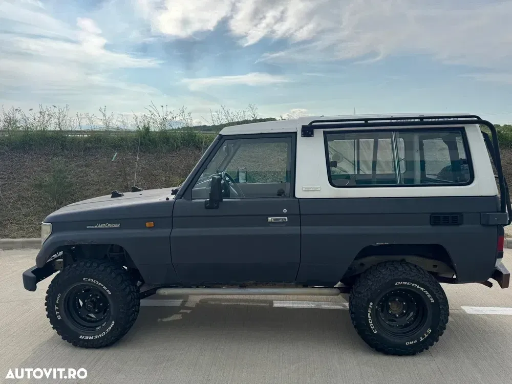 Toyota Land Cruiser — imagine 3