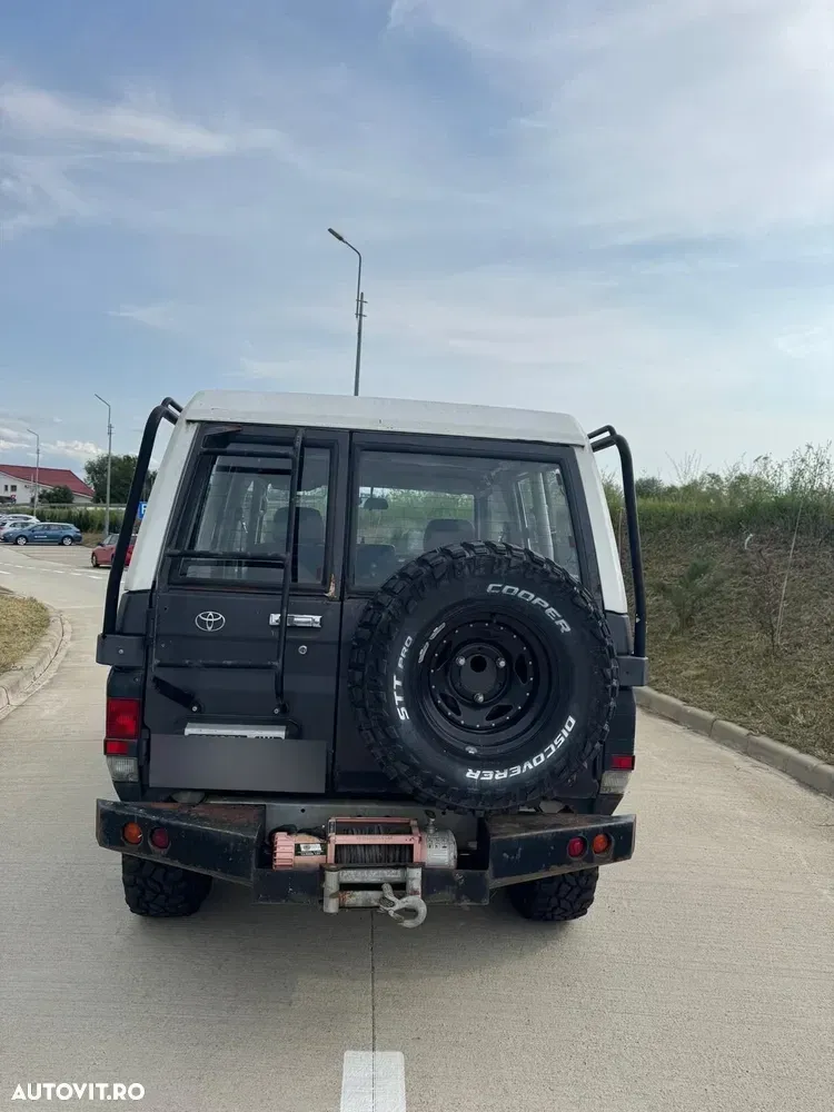 Toyota Land Cruiser — imagine 2