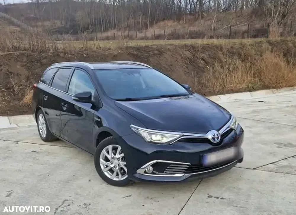 Toyota Auris II 1.8 L VVT-i HSD Sol + — imagine 2