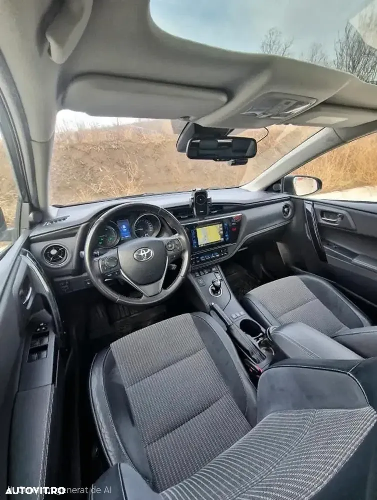 Toyota Auris II 1.8 L VVT-i HSD Sol + — imagine 6