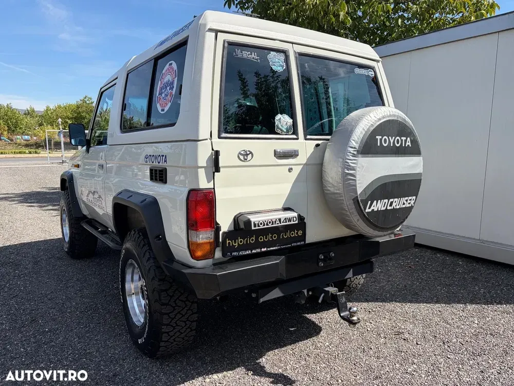 Toyota Land Cruiser — imagine 3
