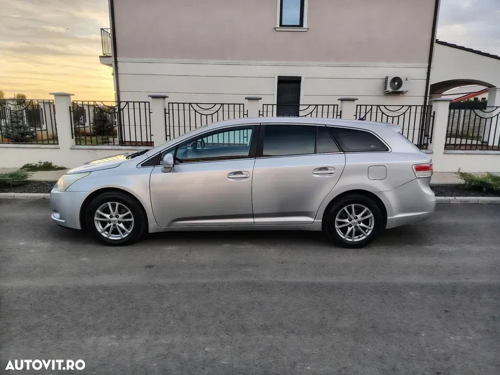 Toyota Avensis III 2.0 D-4D Edition — imagine 2