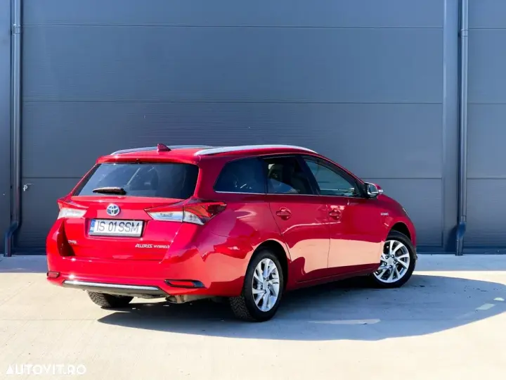Toyota Auris II 1.8 L VVT-i Sol+