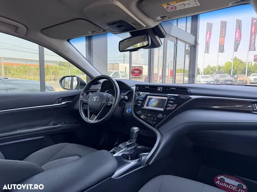 Toyota Camry VIII — imagine 6