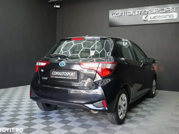 Toyota Yaris 1.5 VVT-i HSD Sol