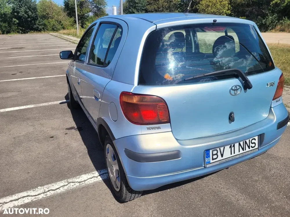 Toyota Yaris 1.0 Base AC — imagine 3