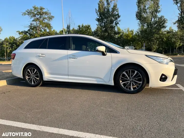 Toyota Avensis III 2.0 D-4D Executive