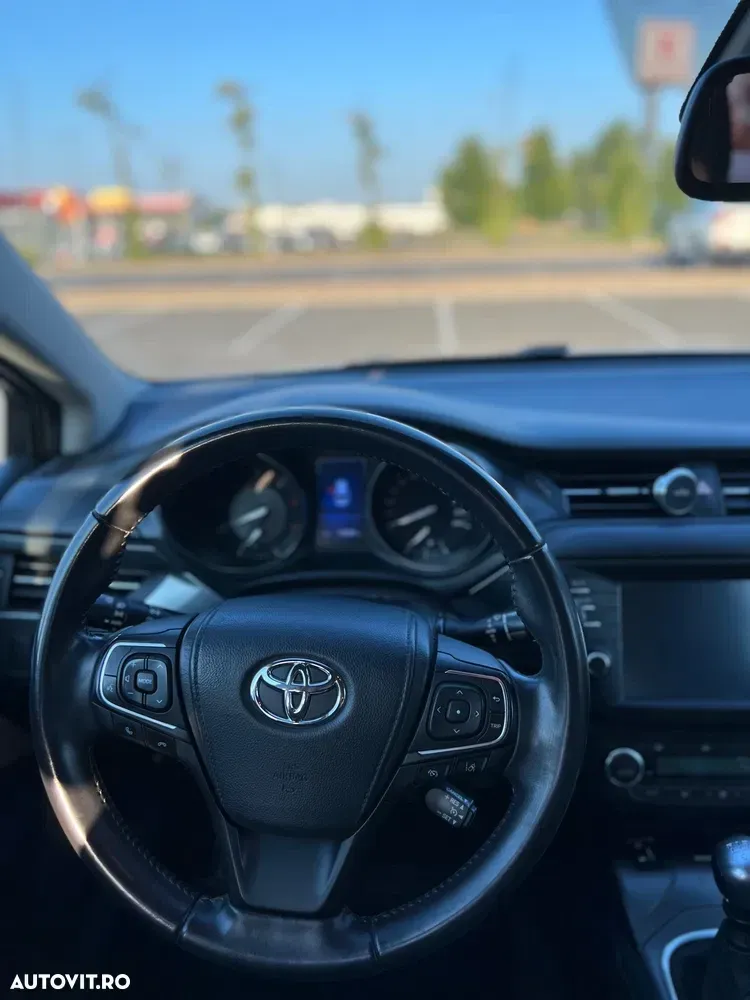 Toyota Avensis III 2.0 D-4D Executive — imagine 6