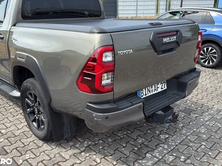 Toyota Hilux VIII 2.8D 204CP 4x4 Double Cab AT Executive