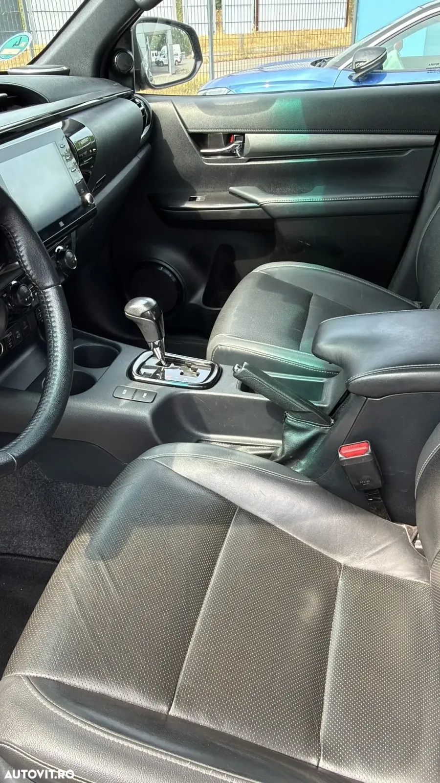 Toyota Hilux VIII 2.8D 204CP 4x4 Double Cab AT Executive — imagine 4