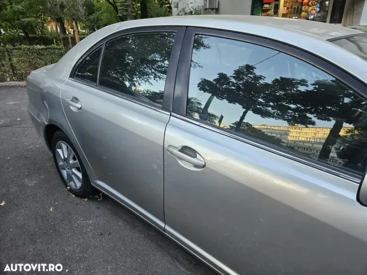 Toyota Avensis II 1.8 Comfort