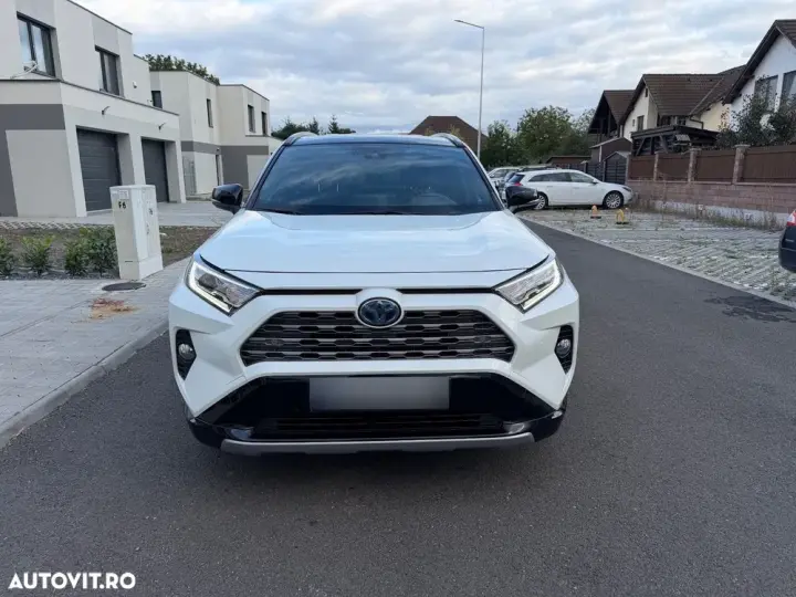 Toyota RAV4 V
