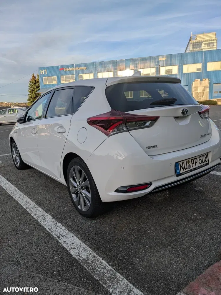 Toyota Auris — imagine 2