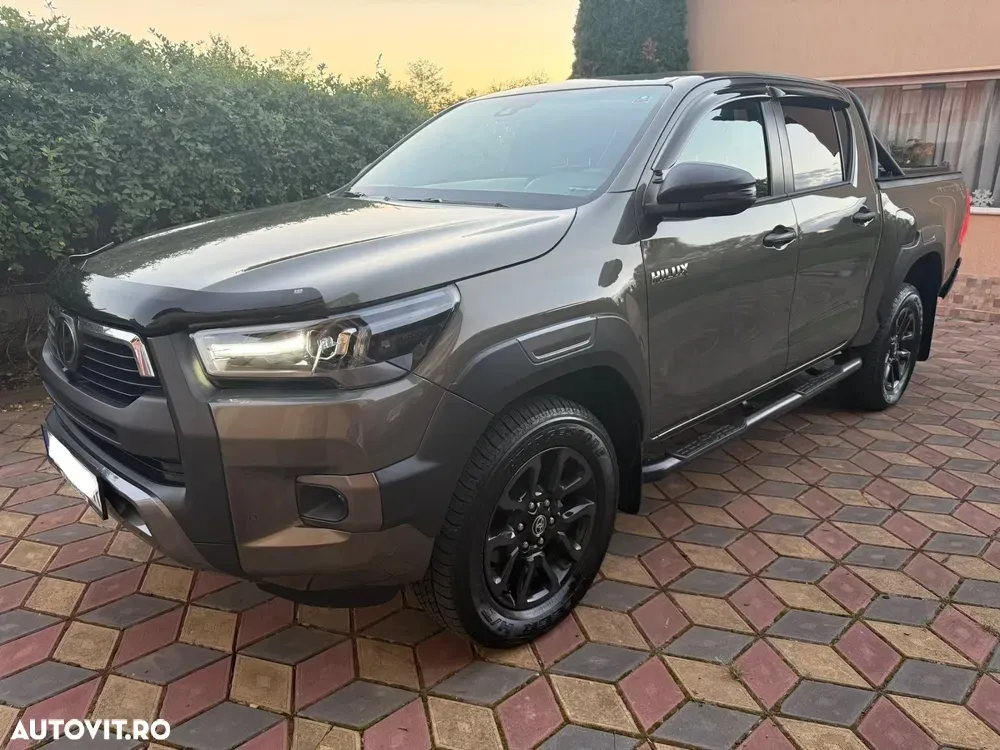 Toyota Hilux VIII 2.8D 204CP 4x4 Double Cab AT Invincible Color Edition — imagine 5