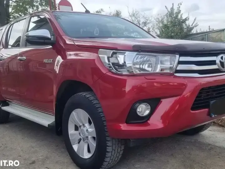 Toyota Hilux VIII 4x4 Double Cab M/T Invincible