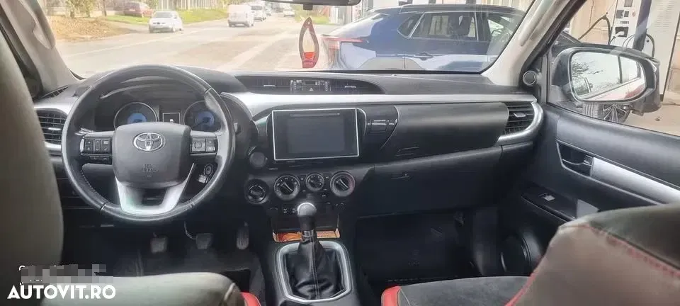 Toyota Hilux VIII 4x4 Double Cab M/T Invincible — imagine 5