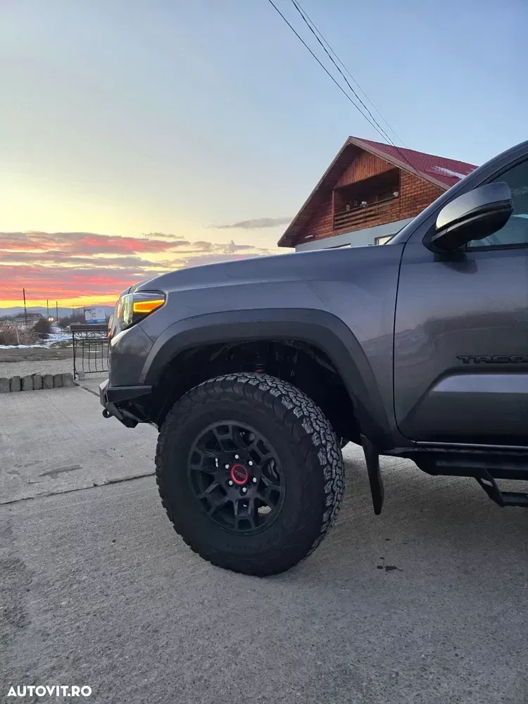Toyota Tacoma — imagine 3