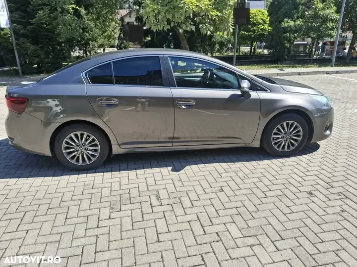 Toyota Avensis 1.8 Elegance