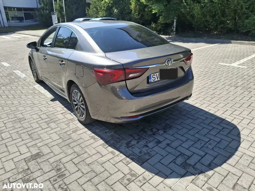 Toyota Avensis 1.8 Elegance — imagine 2