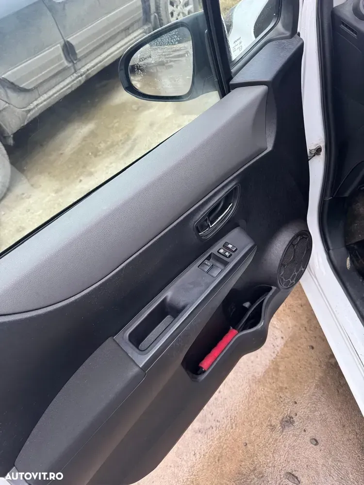 Toyota Yaris — imagine 6