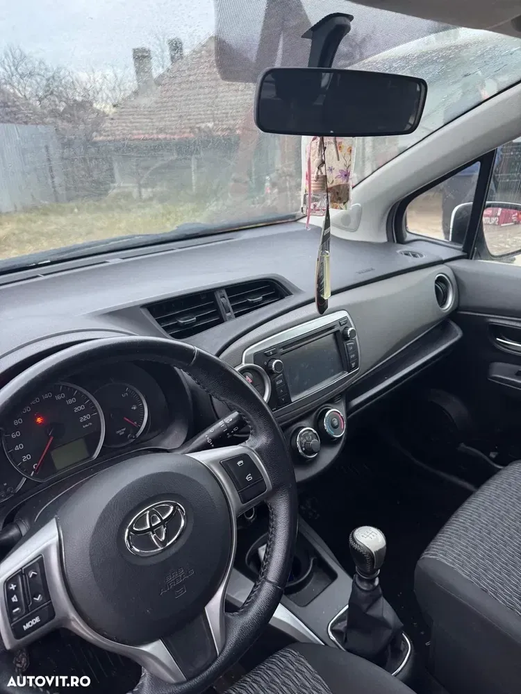 Toyota Yaris — imagine 4