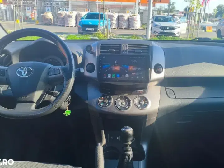 Toyota RAV4 III 2.0 Executive