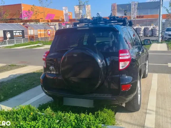 Toyota RAV4 III 2.0 Executive